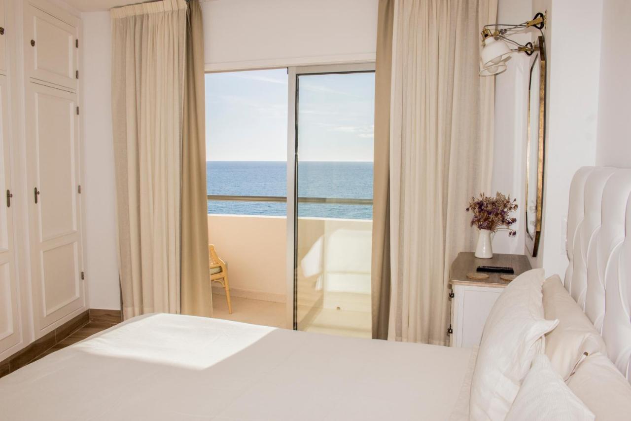 Beachfront Apartment In Fuengirola With Sea Views المظهر الخارجي الصورة