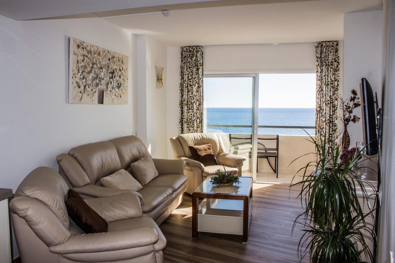 Beachfront Apartment In Fuengirola With Sea Views المظهر الخارجي الصورة