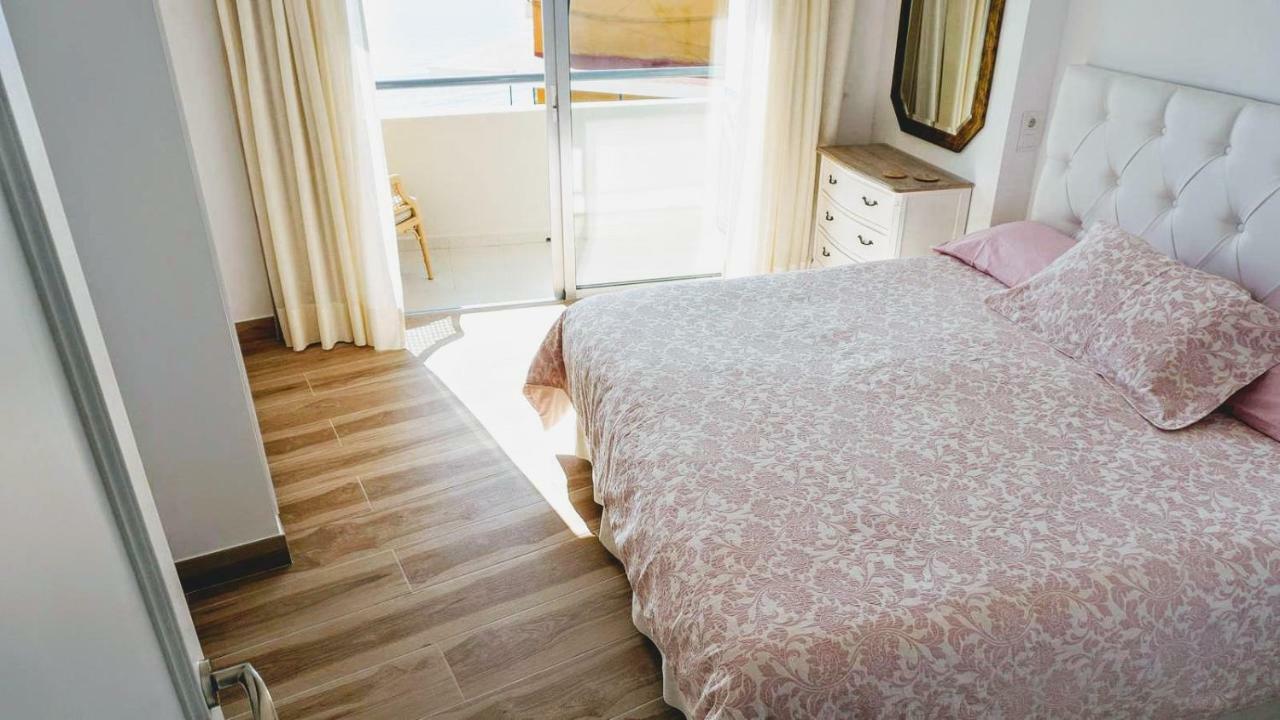 Beachfront Apartment In Fuengirola With Sea Views المظهر الخارجي الصورة