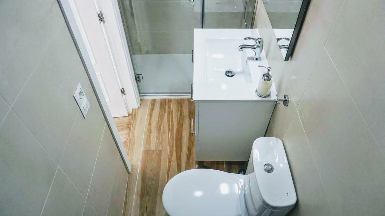 Beachfront Apartment In Fuengirola With Sea Views المظهر الخارجي الصورة