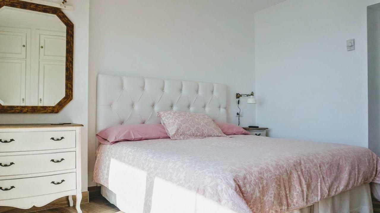 Beachfront Apartment In Fuengirola With Sea Views المظهر الخارجي الصورة